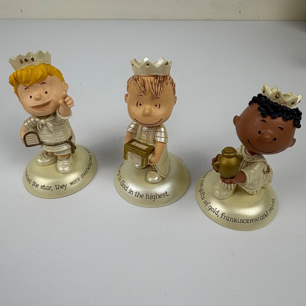 Hallmark Peanuts Nativity Set Limited Edition 2015 50th Anniversary 11 Piece Box - Picture 10 of 16